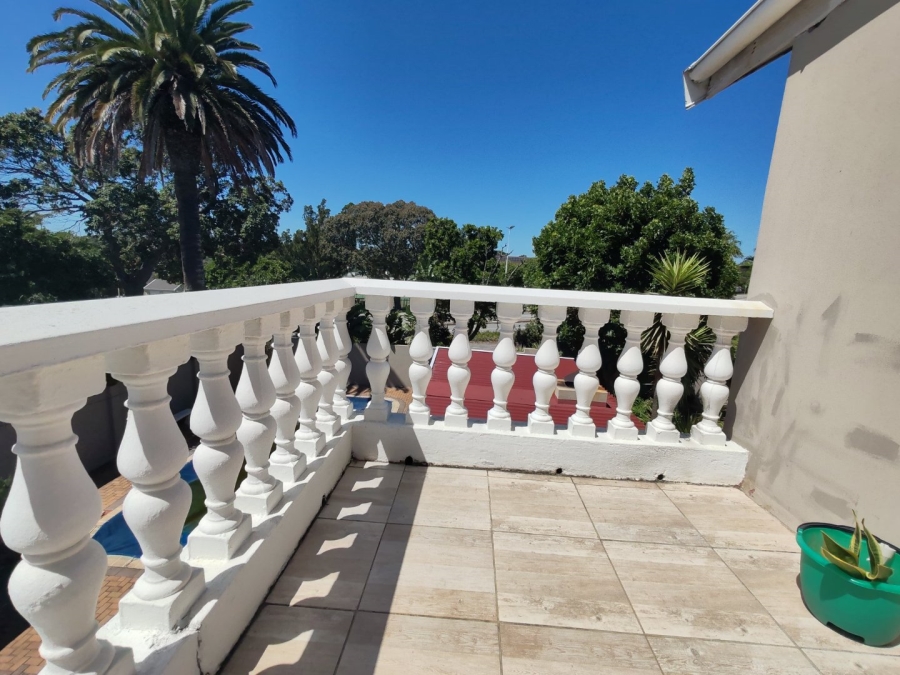 7 Bedroom Property for Sale in Walmer Eastern Cape